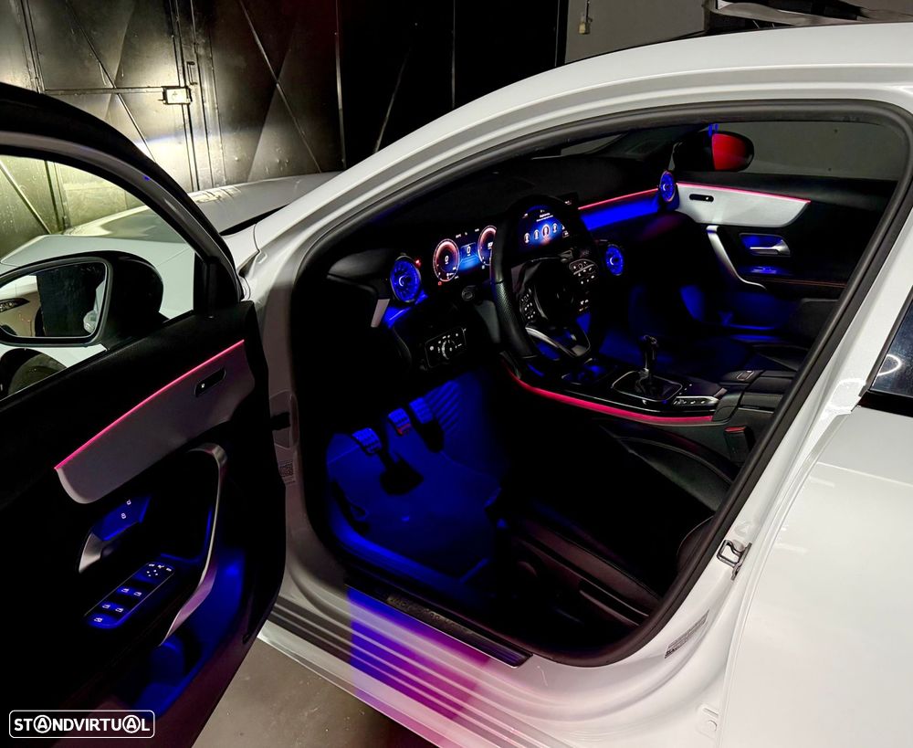 Mercedes-Benz A 180 d AMG Line - 12