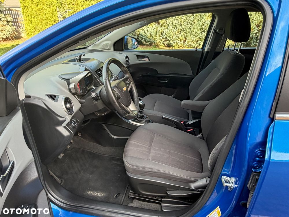 Chevrolet Aveo 1.6 LTZ S/S - 26