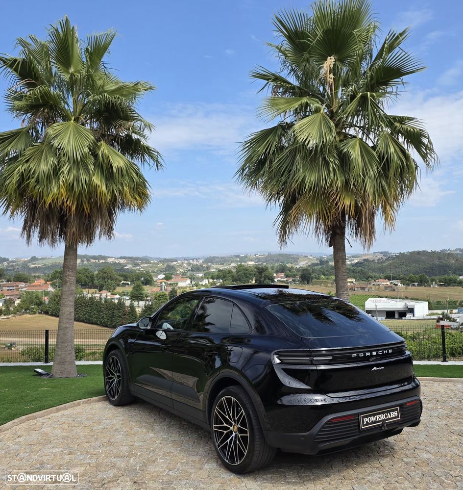 Porsche Macan Electric - 18