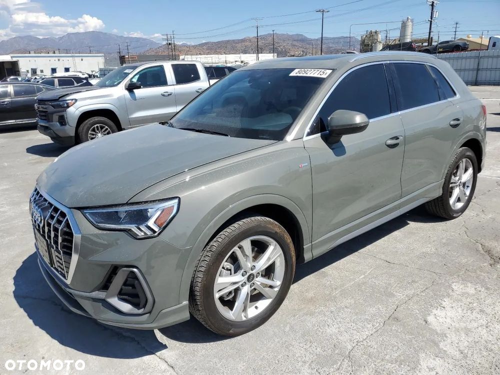 Audi Q3 - 1
