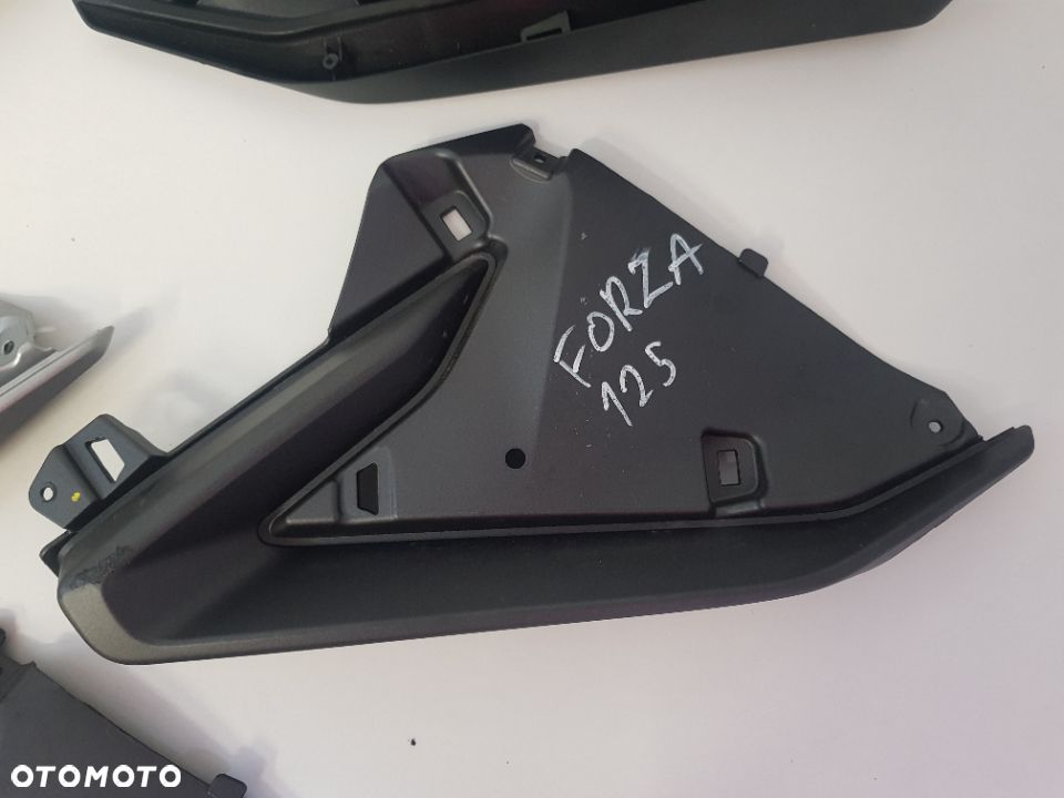 Honda Forza NSS 125 300 Owiewka Prawa Osłona Boczna Wypełnienie 18+ - 4