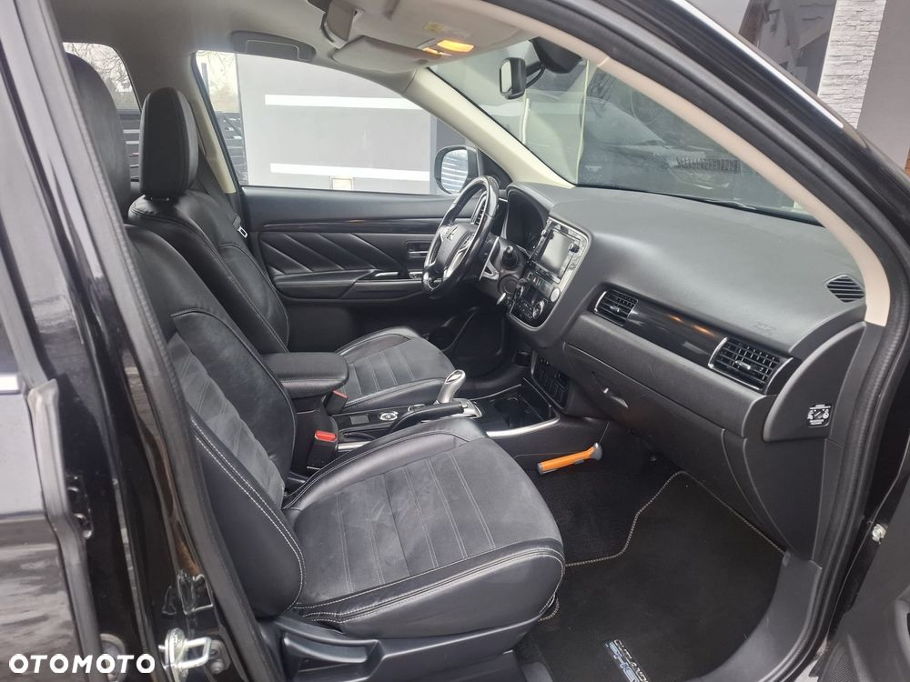 Mitsubishi Outlander 2.0 4WD - 12