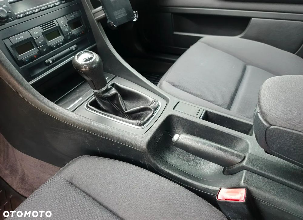 Audi A4 Limousine - 19