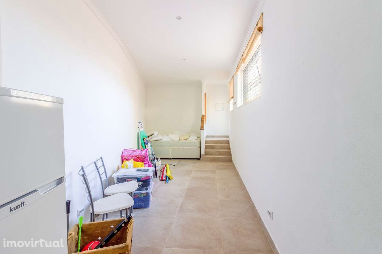 ESCRITÓRIO CONVERTIDO EM APARTAMENTO PARA VENDA NA PRAIA DA LUZ - Grande imagem: 4/10