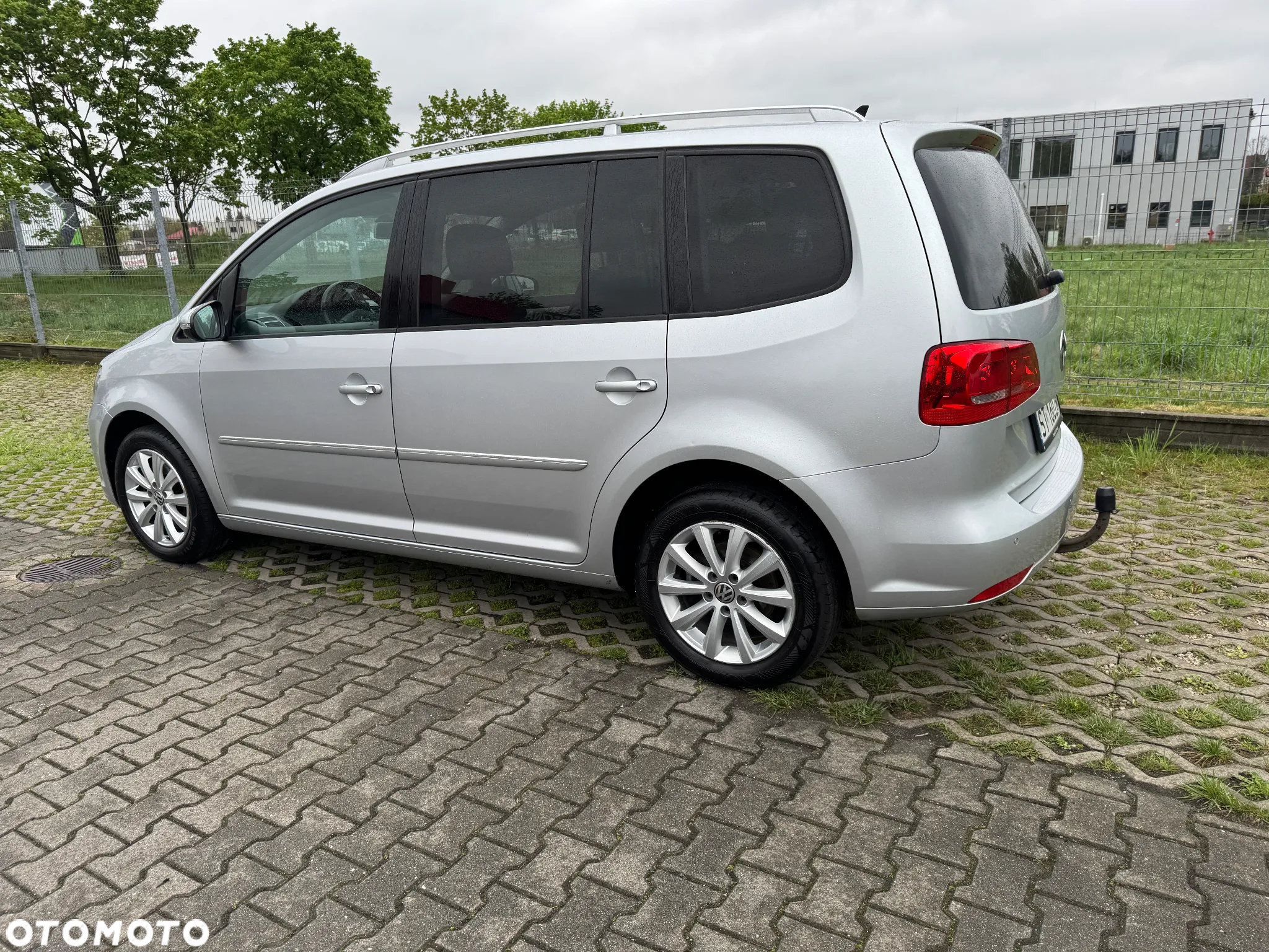 Volkswagen Touran 2.0 TDI DPF Highline - 2