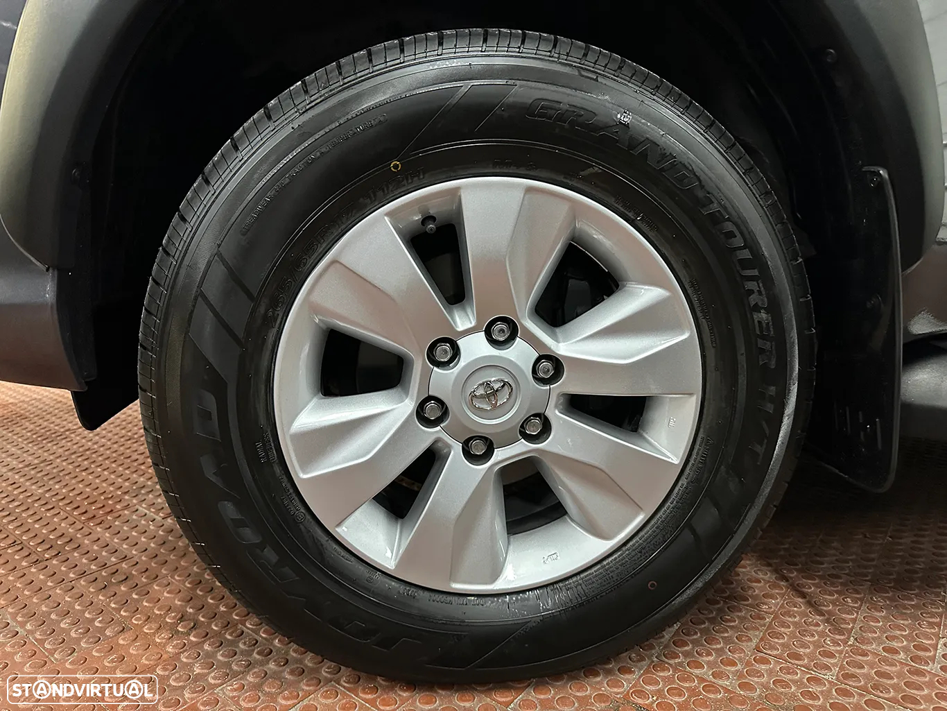 Toyota Hilux 2.4 D-4D 2WD CD Tracker - 12