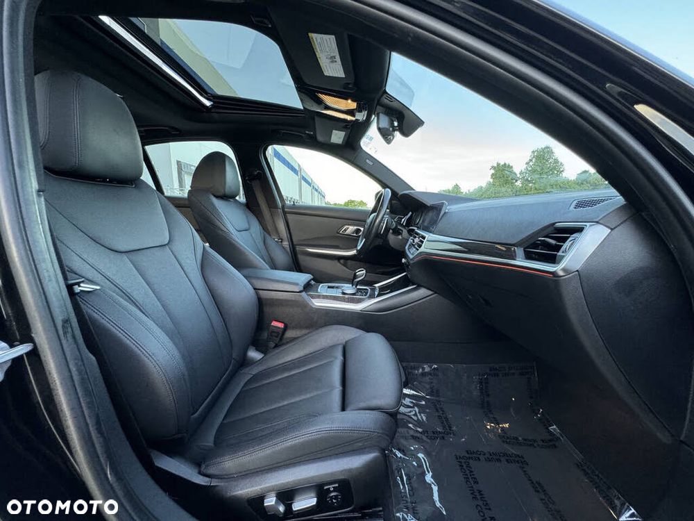 BMW Seria 3 330i M Sport sport - 18
