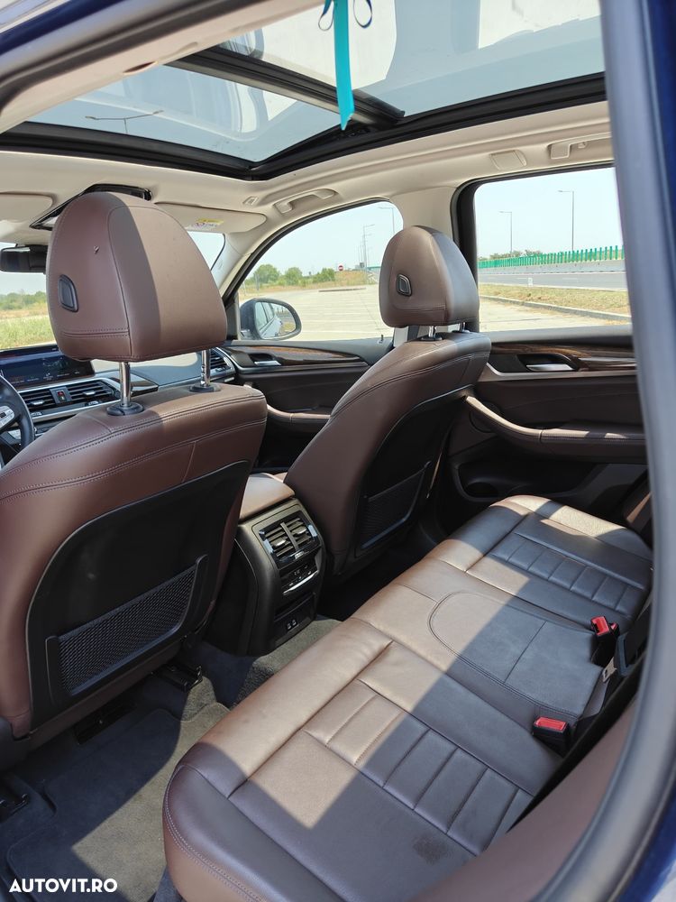 BMW X3 xDrive20d AT Luxury Line - 8
