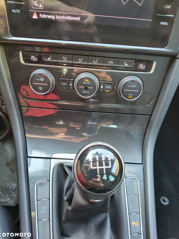 Volkswagen Golf 1.0 TSI OPF Trendline - 15