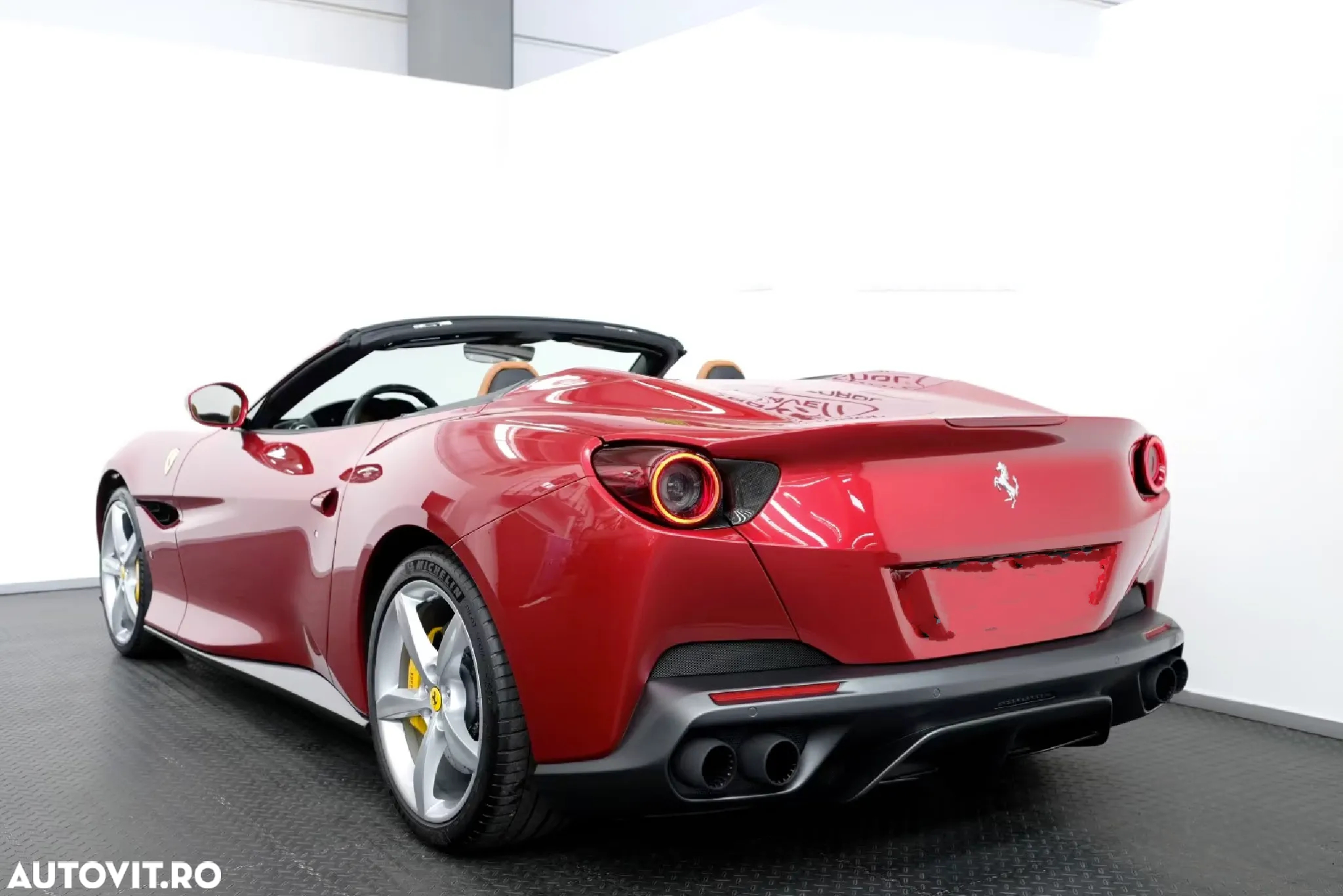 Ferrari Portofino - 4