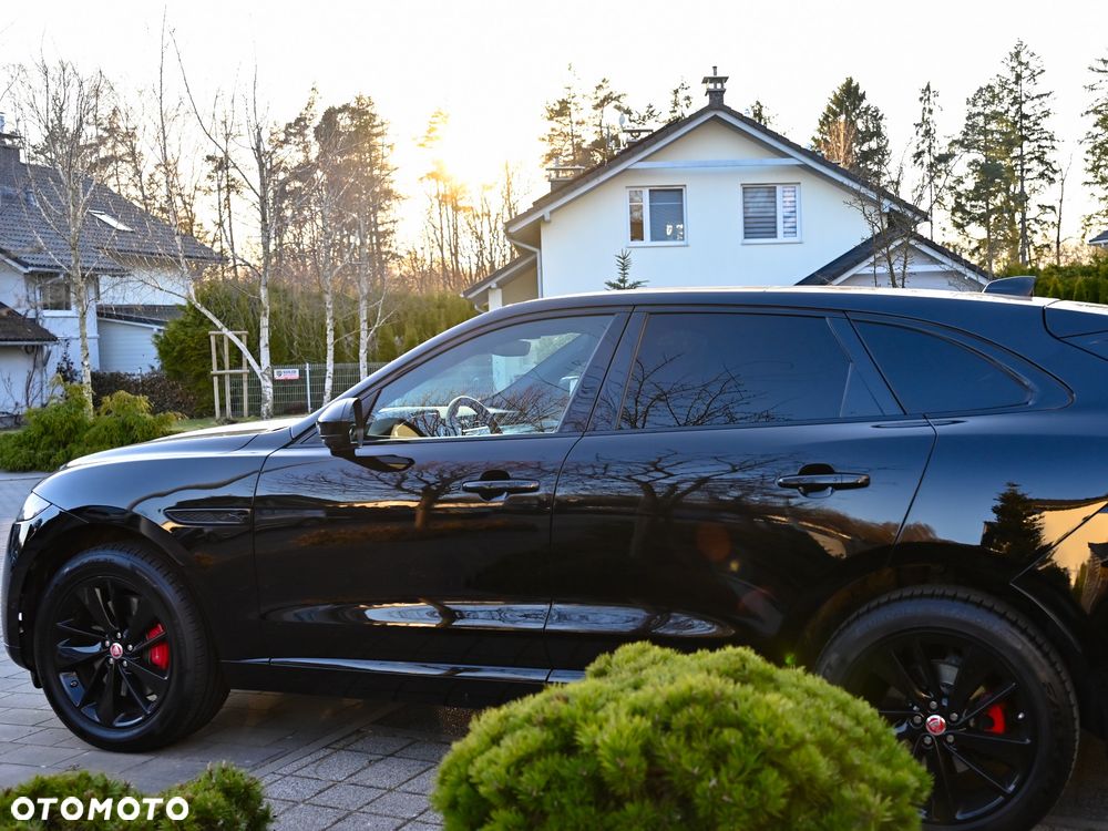 Jaguar F-Pace P400 AWD R-Dynamic S - 9