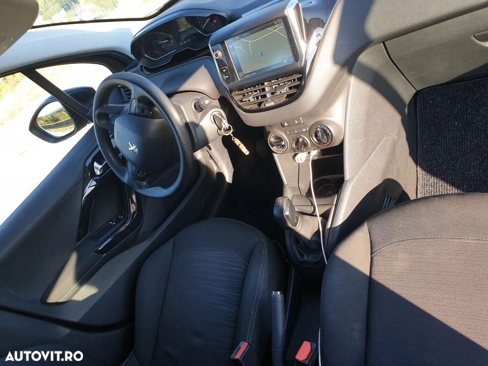 Peugeot 208 e-HDi 115 Stop&Start Allure - 15