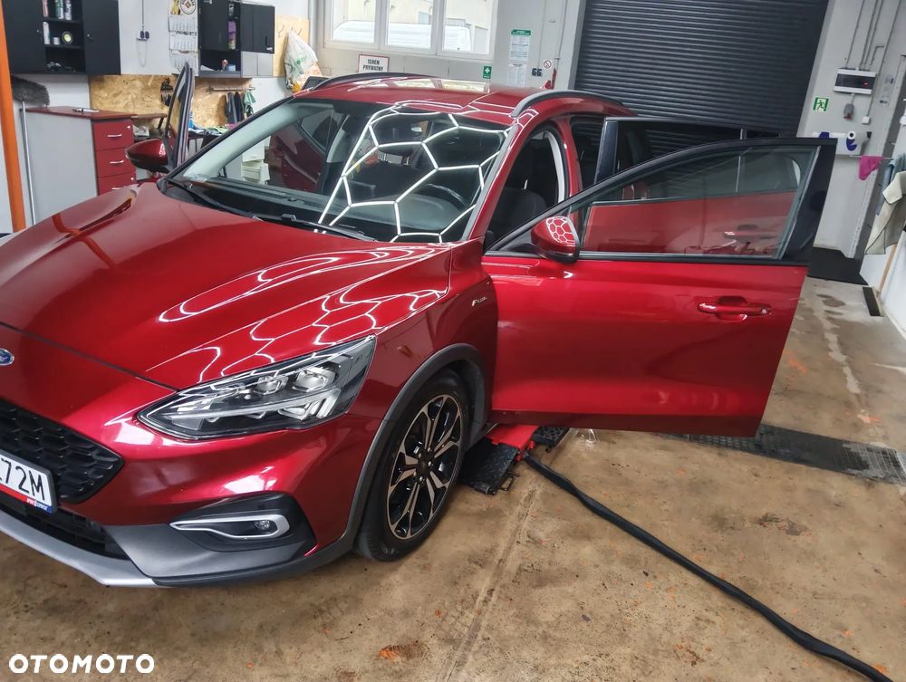 Ford Focus 1.5 EcoBoost Active - 9