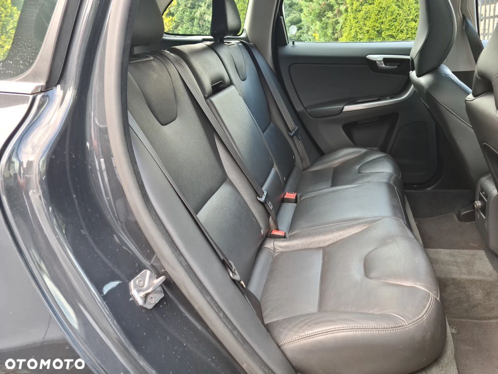 Volvo XC 60 D3 Momentum - 32