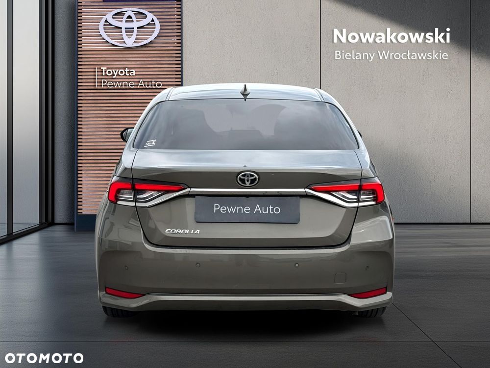 Toyota Corolla - 5
