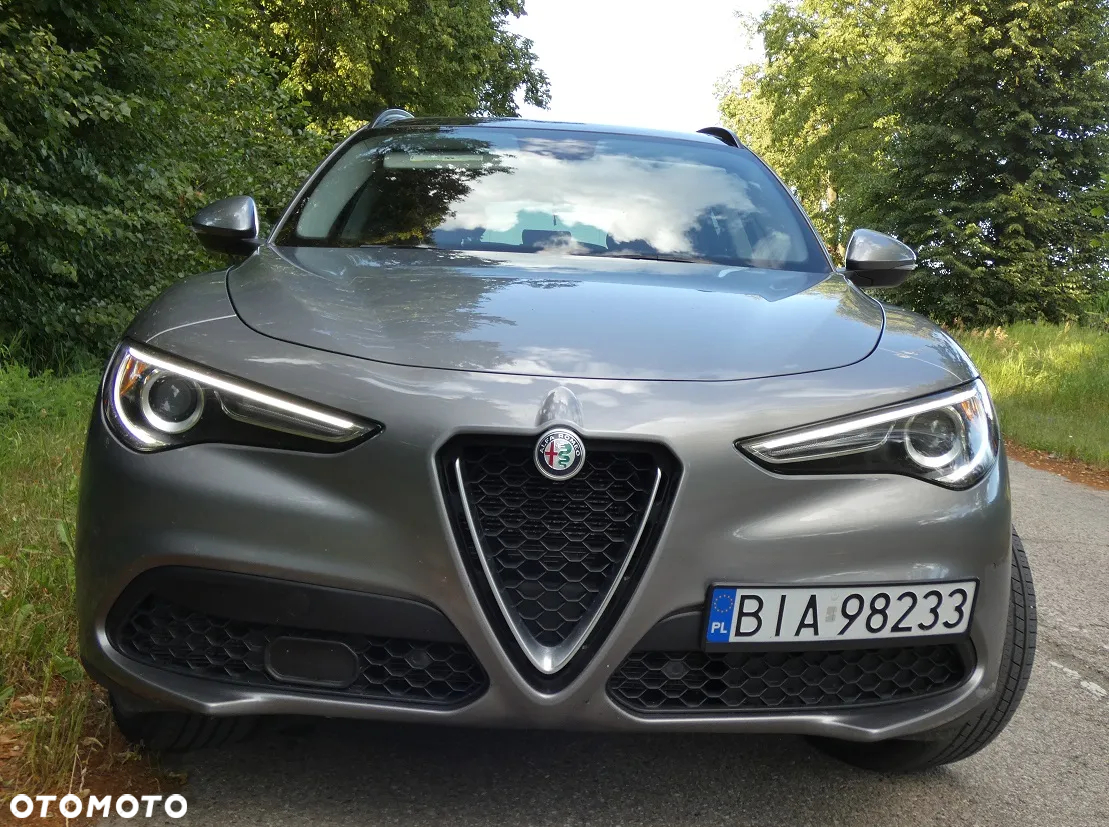Alfa Romeo Stelvio 2.0 Turbo 16V AT8-Q4 Ti - 16