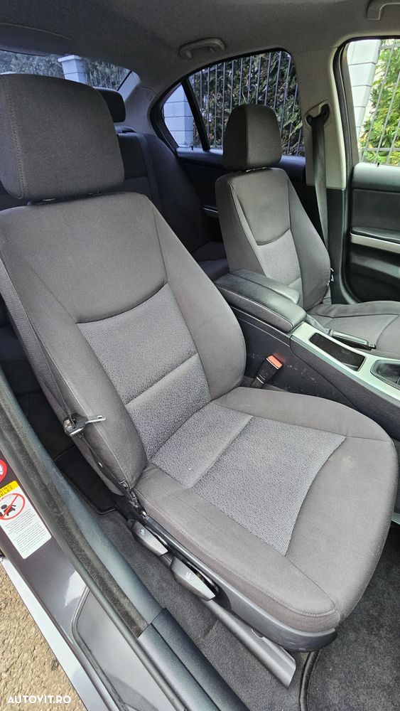 BMW Seria 3 320d - 10