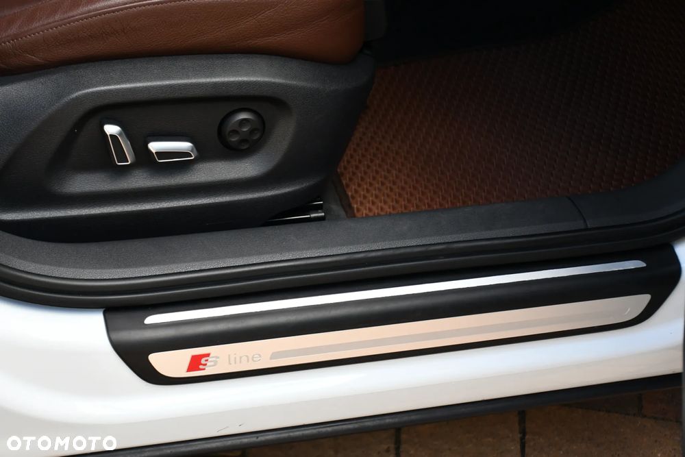 Audi Q3 40 TFSI Quattro S-Line S tronic - 23