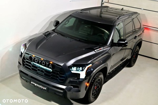 Toyota Sequoia