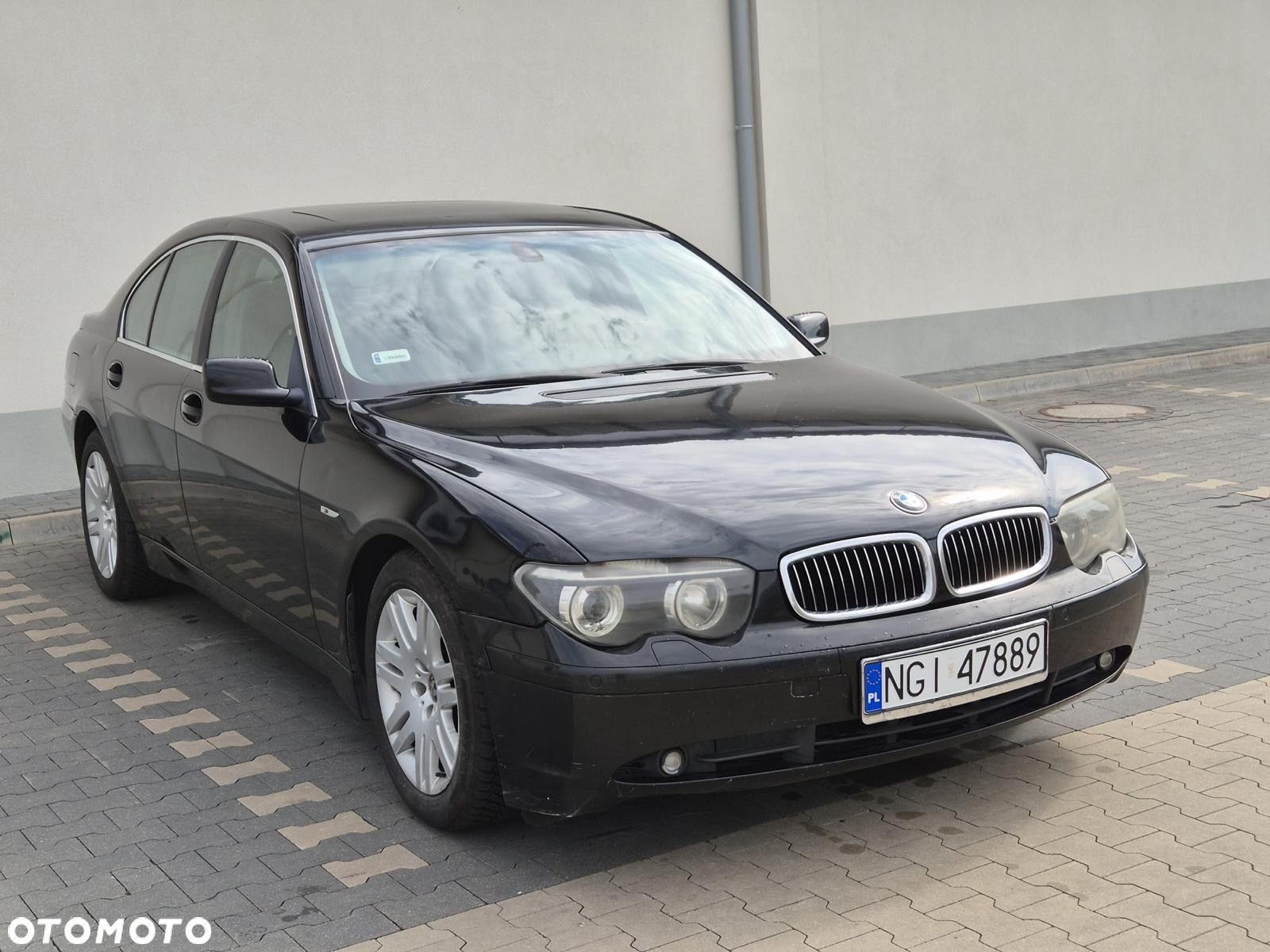 BMW Seria 7 745i - 1