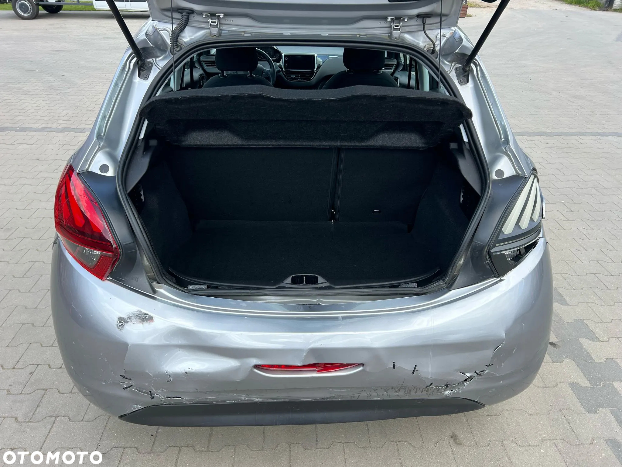 Peugeot 208 1.2 PureTech Style - 11