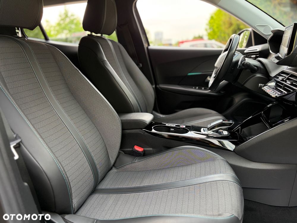 Peugeot 2008 1.5 BlueHDi Allure Pack S&S EAT8 - 38