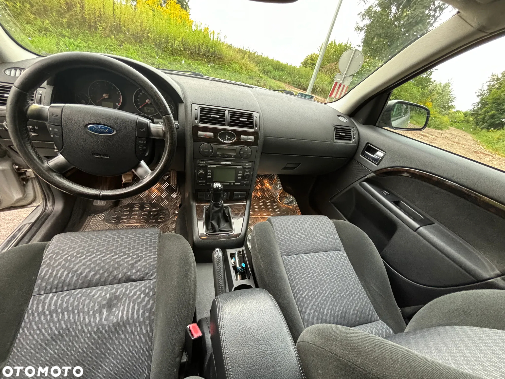 Ford Mondeo - 18