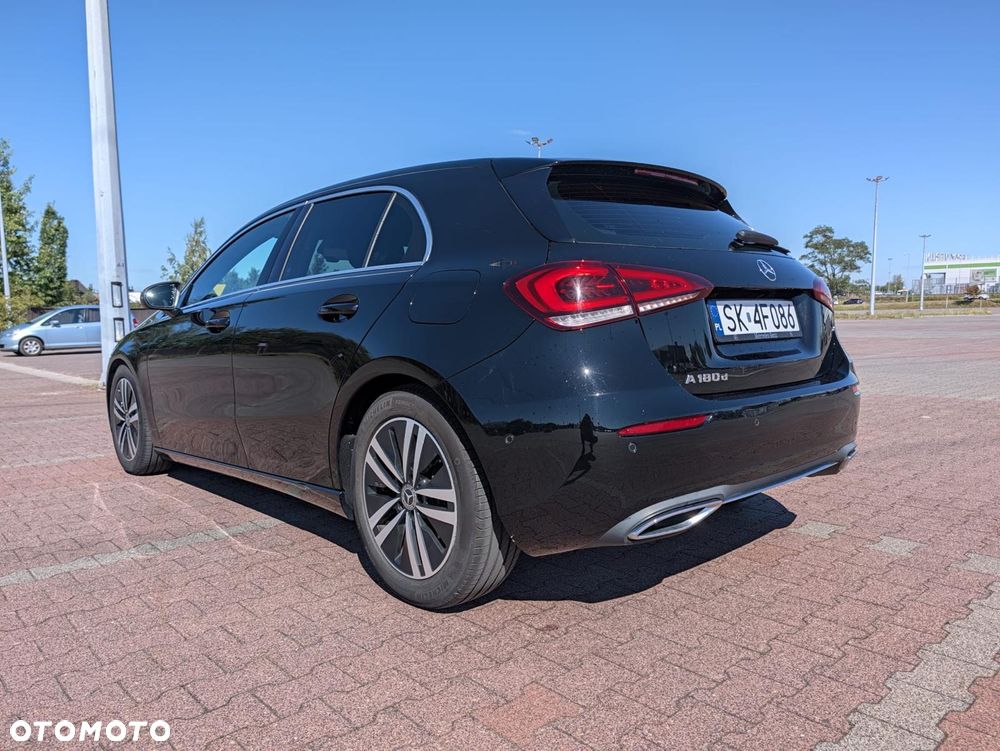 Mercedes-Benz Klasa A 180 d Edycja specjalna 8G-DCT - 2