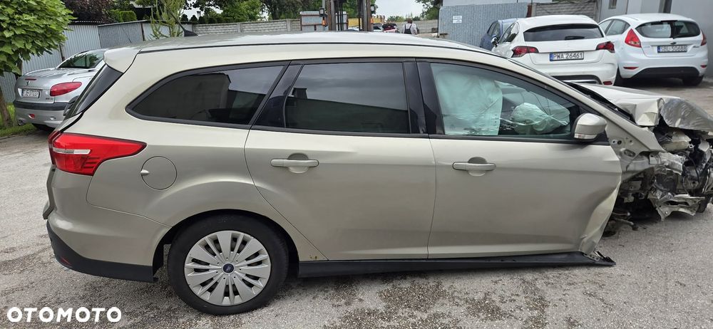 FORD FOCUS MK3 kombi lampa prawy lewy tył - 6