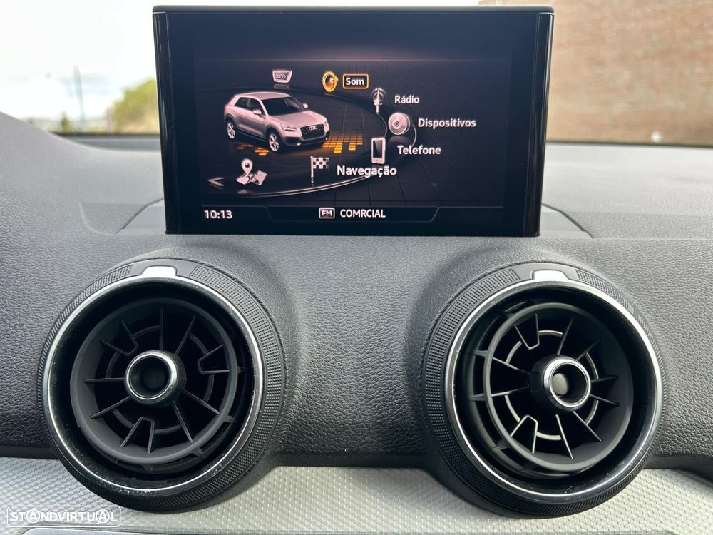 Audi Q2 30 TFSI Design S tronic - 39