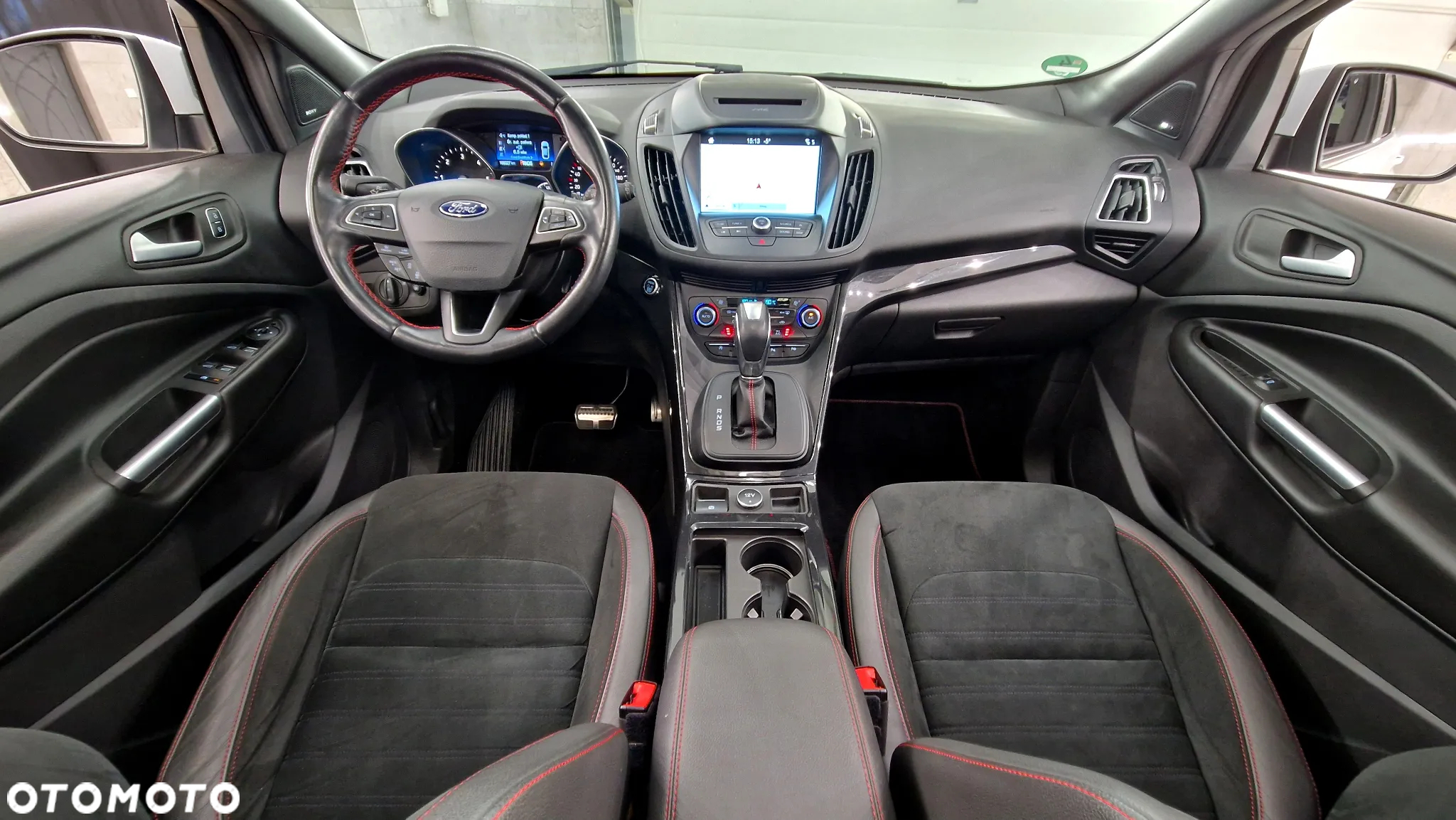 Ford Kuga 2.0 TDCi 4x4 ST-Line - 32