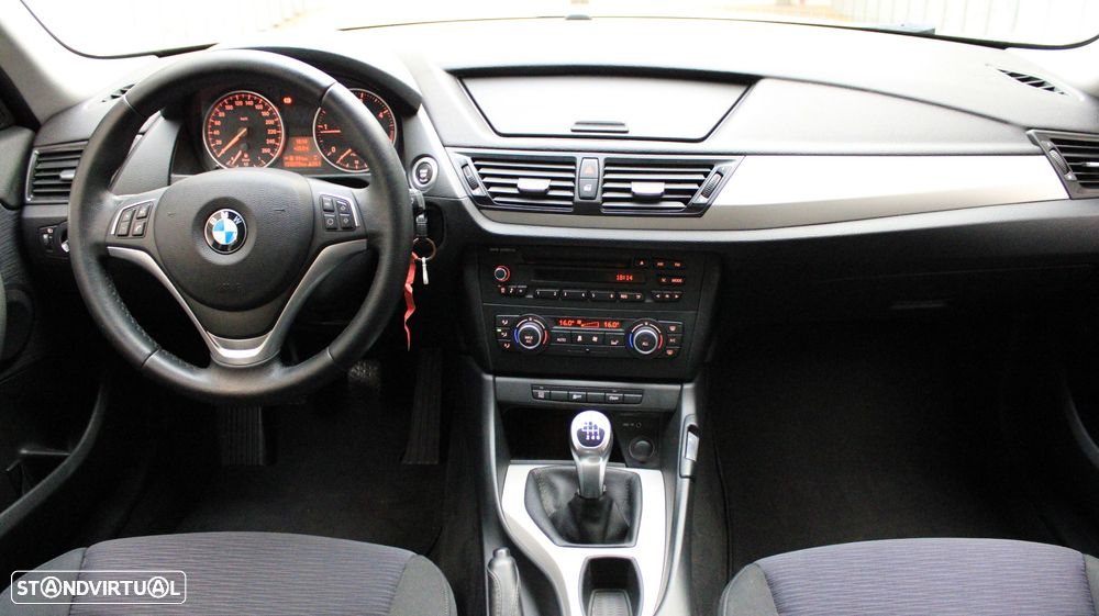 BMW X1 sDrive18d Sport Line - 10