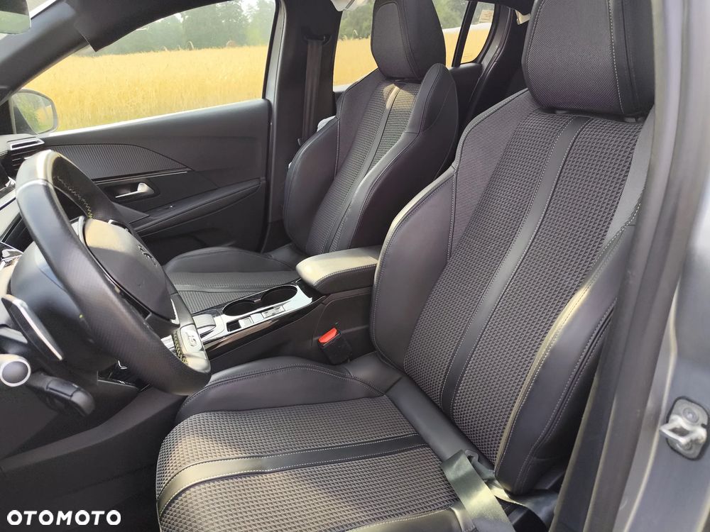 Peugeot 208 PureTech 130 EAT8 GT - 18