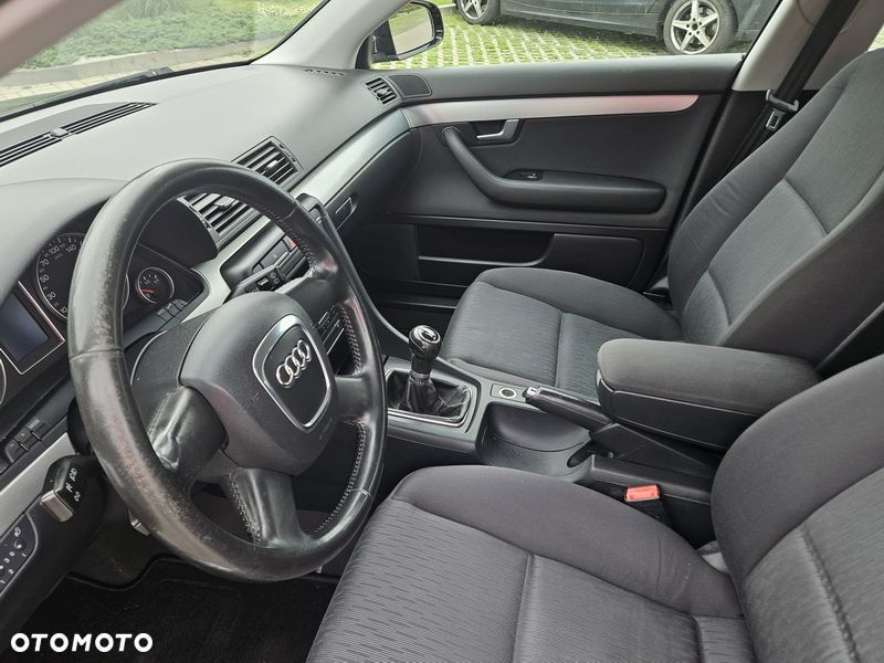 Audi A4 Avant - 9