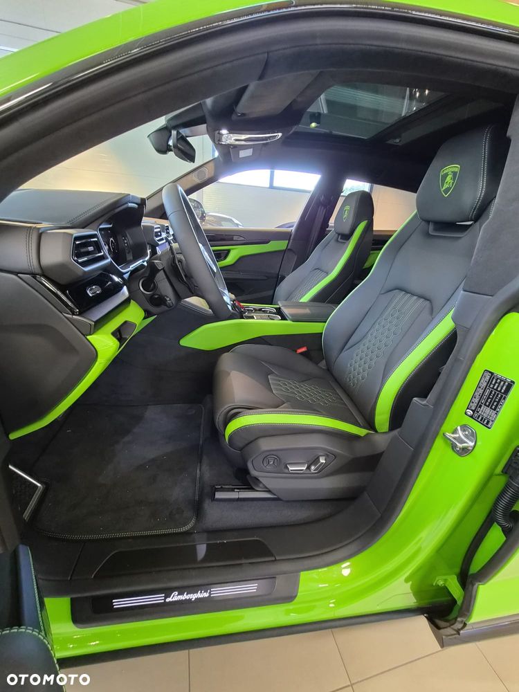 Lamborghini Urus - 11