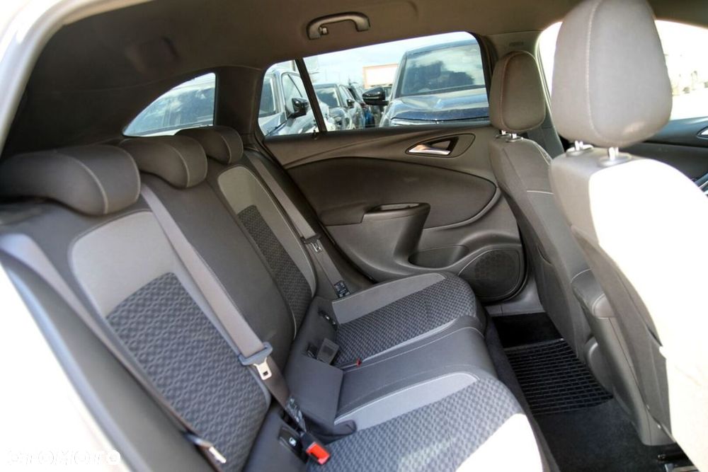 Opel Astra - 28