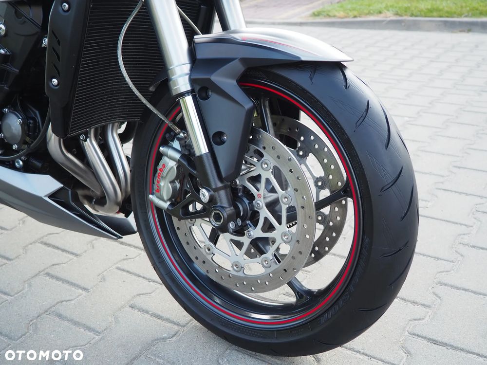 Triumph Street Triple - 27