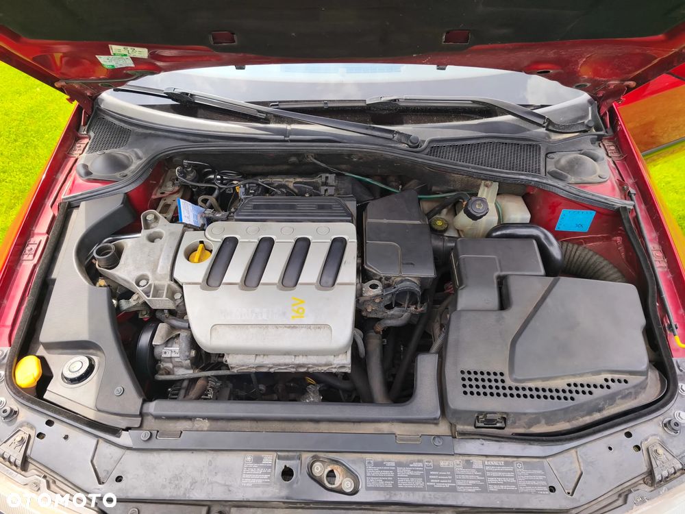 Renault Laguna 1.6 Emotion - 26