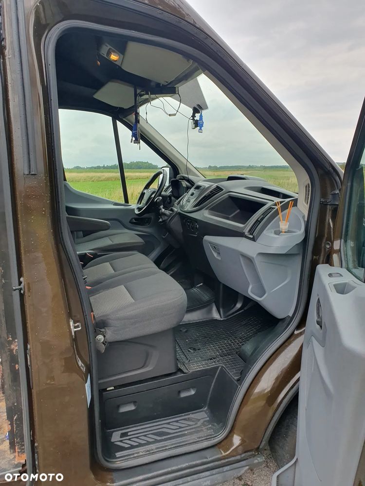 Ford Transit - 12