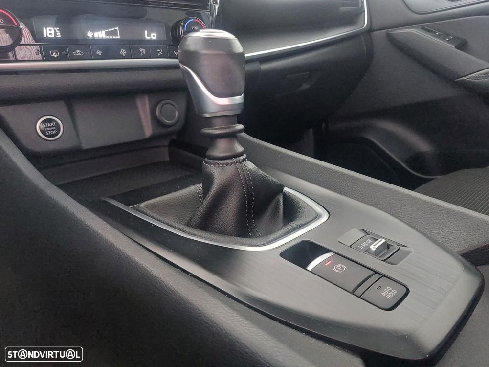 Nissan Qashqai 1.3 DIG-T N-Connecta - 34