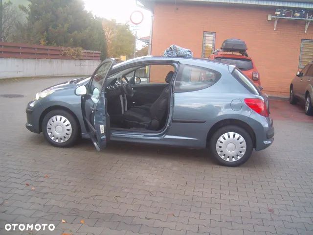 Peugeot 207 - 16