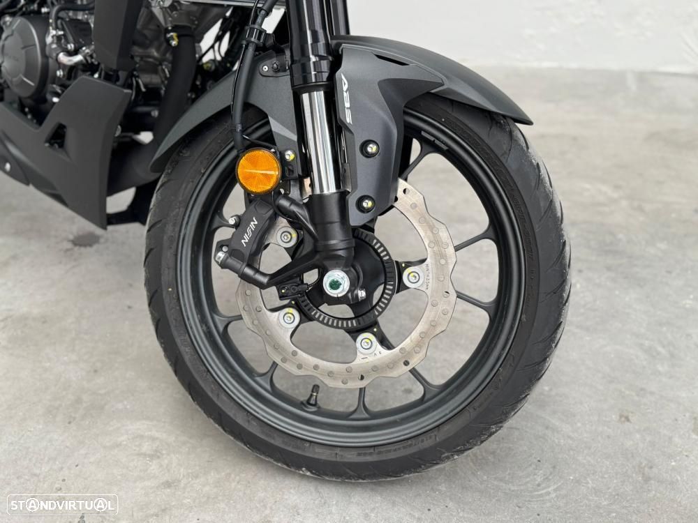 Honda CB 125 Neo Sports Café - 9