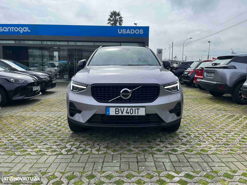 Volvo XC 40 2.0 B3 Plus Dark - 3