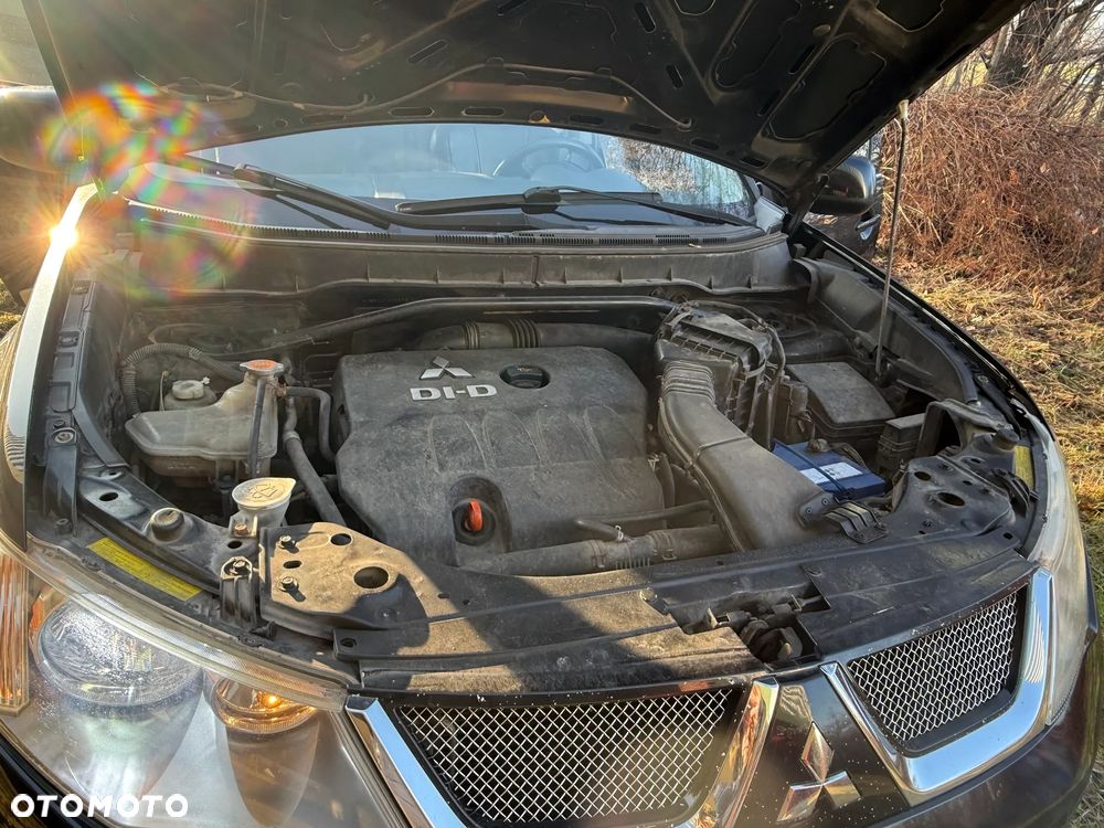 Mitsubishi Outlander 2.0 DID Intense + - 22