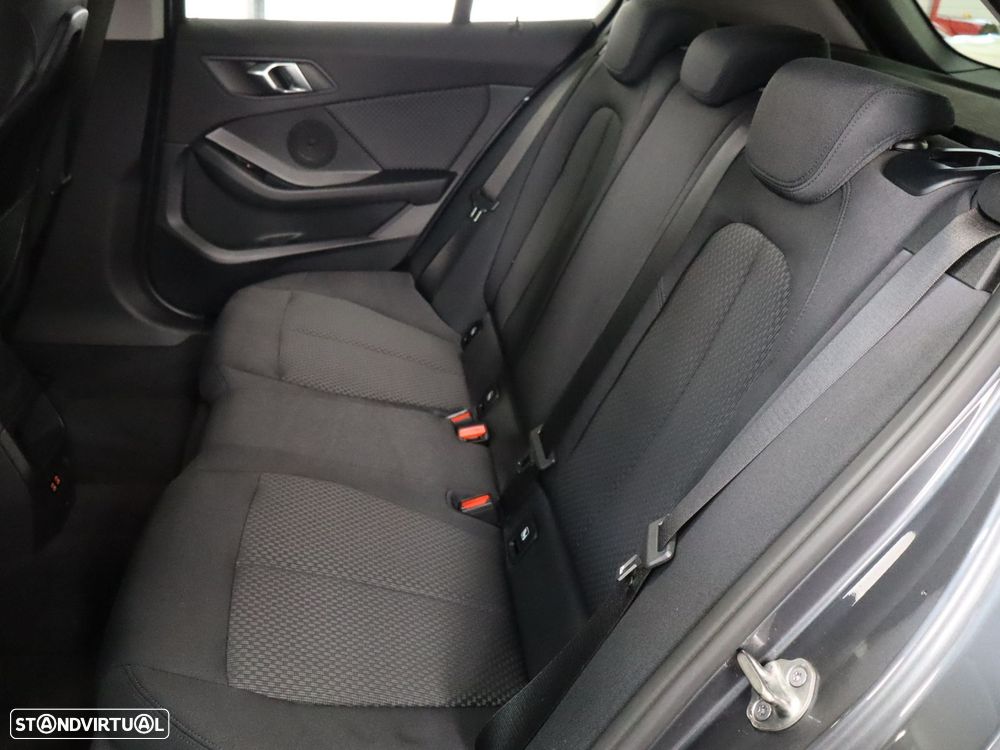 BMW 118 i Auto - 9