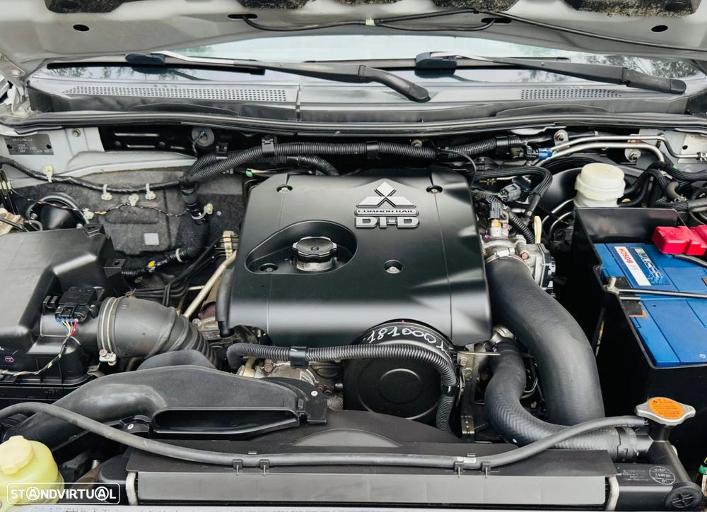 Mitsubishi L200 2.5 DI-D CD Invite AC CC 4WD - 44