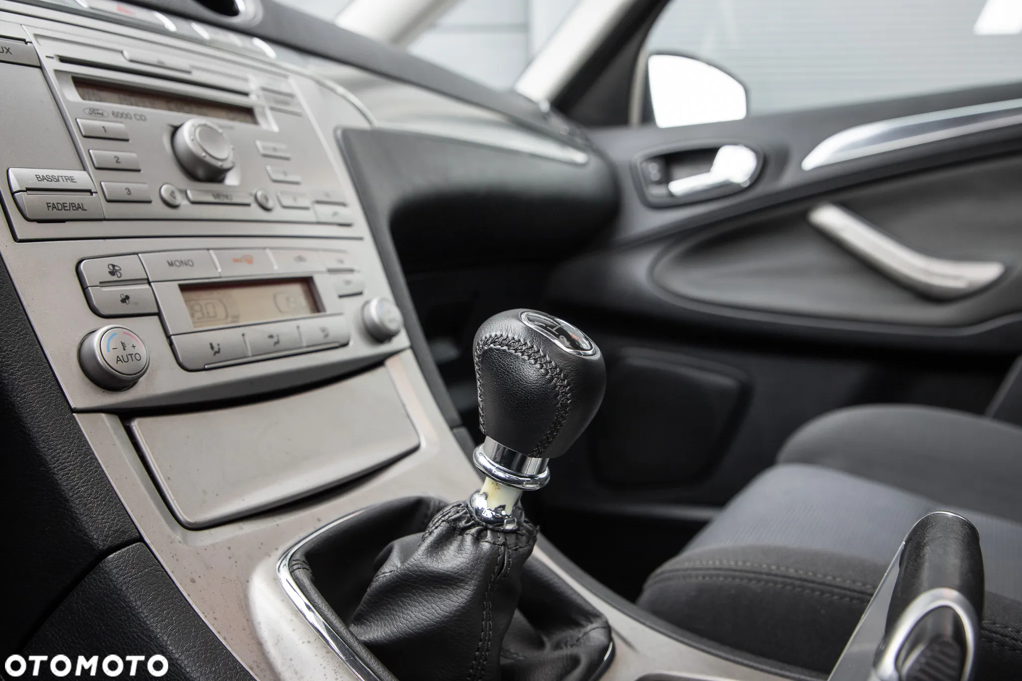 Ford S-Max - 22