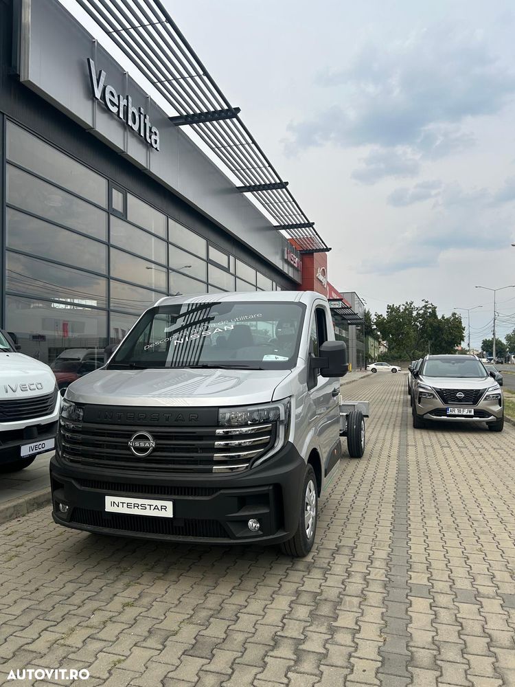 Nissan Interstar - 1
