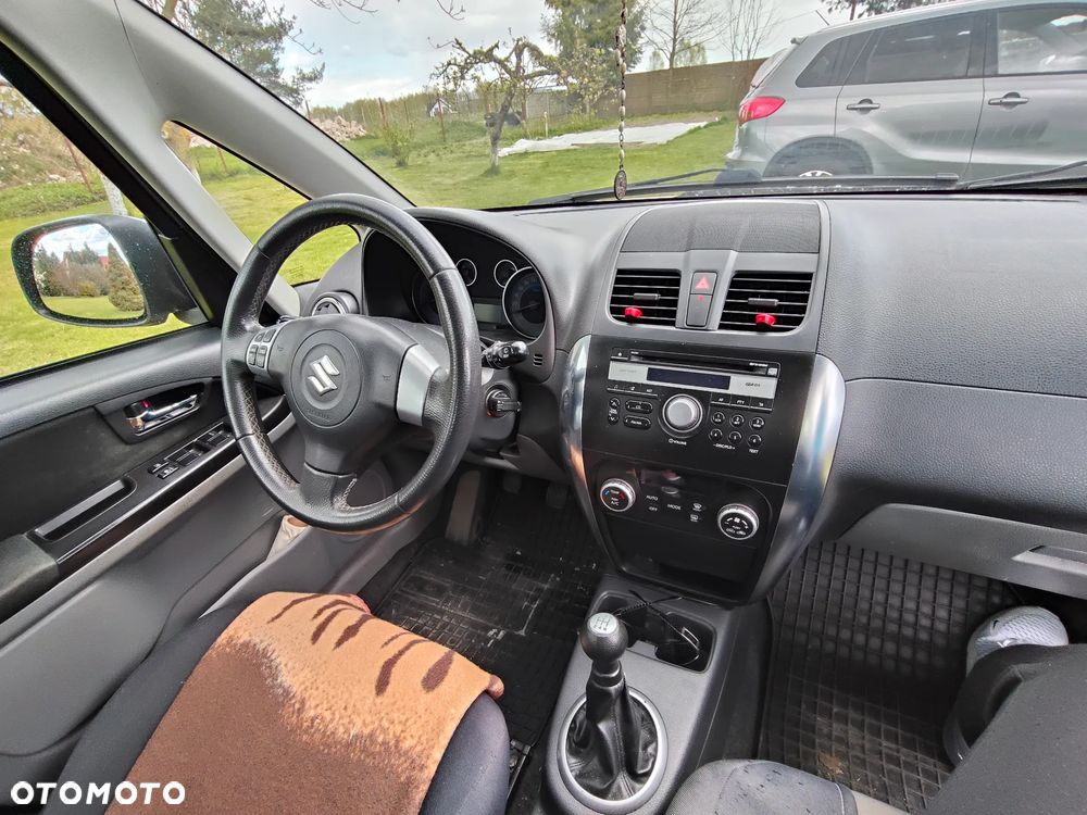 Suzuki SX4 1.6 Comfort - 14