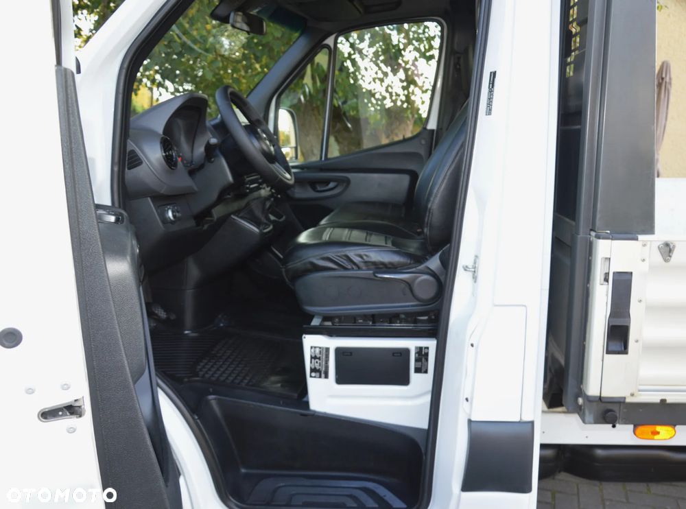 Mercedes-Benz Sprinter - 23